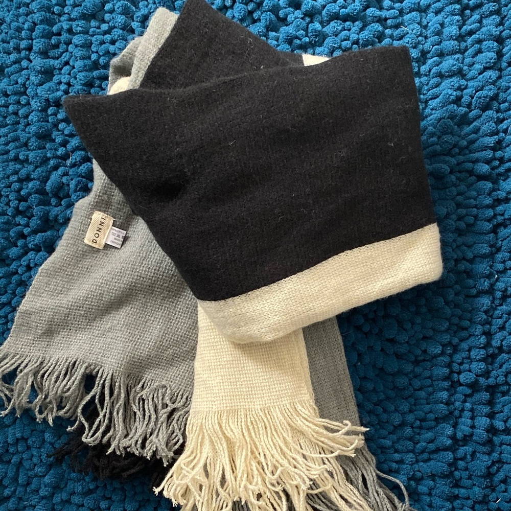 🧣🥰NWOT Donni super cozy blanket scarf🥰🧣